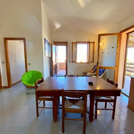 Baia Mimose Apartmán Badesi